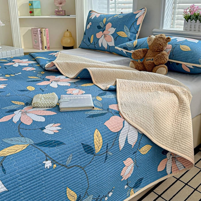 91家纺网 家纺一手货源 找家纺 文黛家居 2026新款全棉夹棉印花床盖三件套 流莹