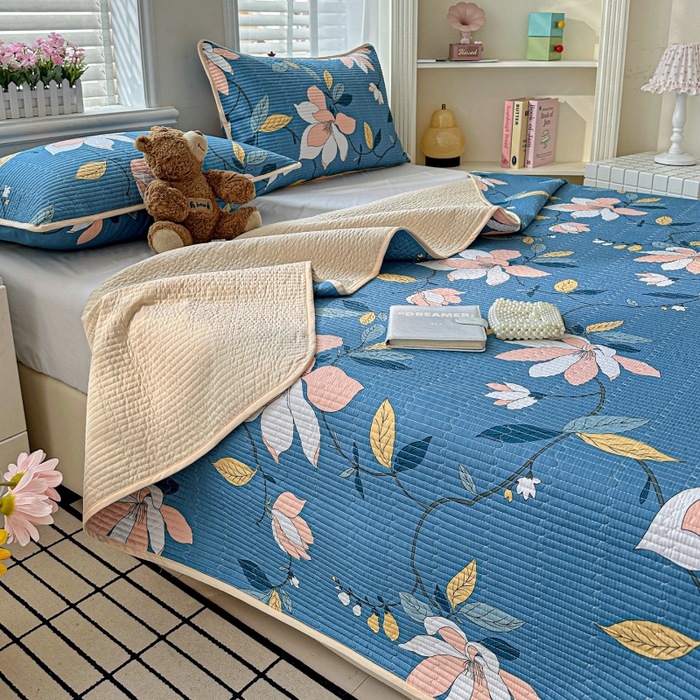 91家纺网 家纺一手货源 找家纺 文黛家居 2026新款全棉夹棉印花床盖三件套 流莹