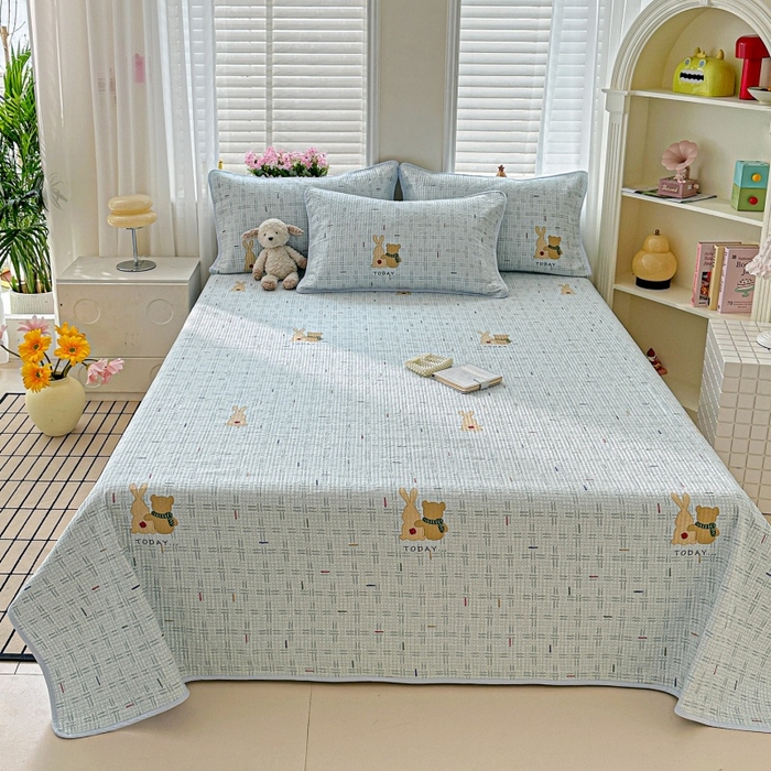 91家纺网 家纺一手货源 找家纺 文黛家居 2026新款全棉夹棉印花床盖三件套 小幸运