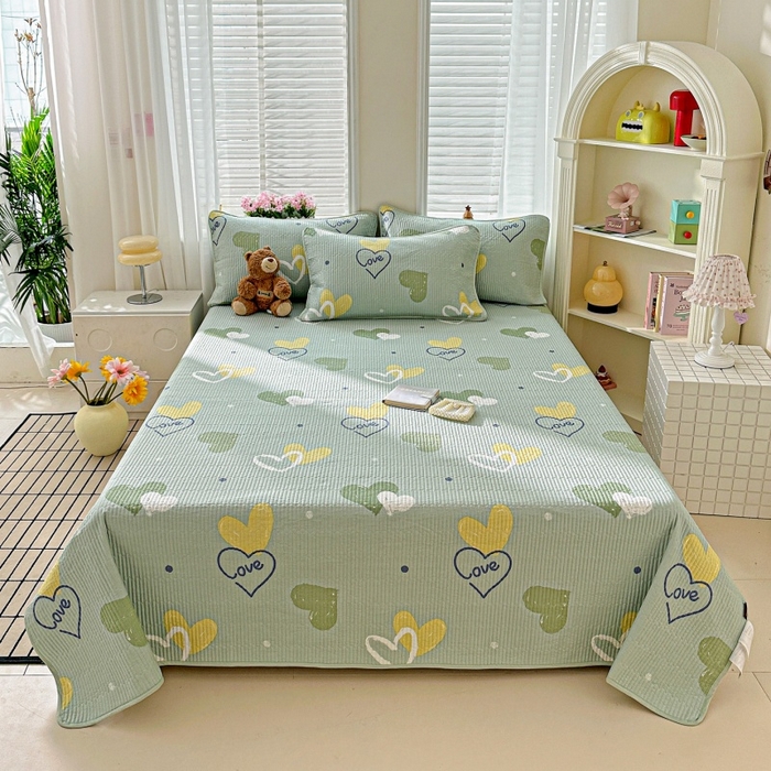 91家纺网 家纺一手货源 找家纺 文黛家居 2026新款全棉夹棉印花床盖三件套 心愿恋曲