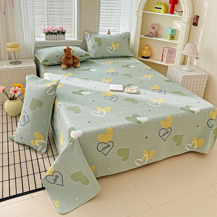 91家纺网 家纺一手货源 找家纺 文黛家居 2026新款全棉夹棉印花床盖三件套 心愿恋曲