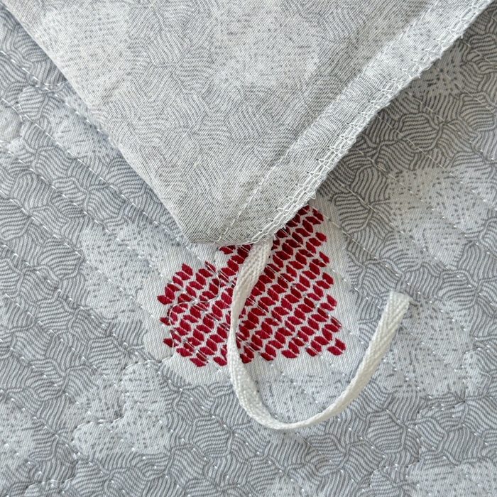 91家纺网 家纺一手货源 找家纺 文黛家居 2026新款全棉夹棉印花床盖四件套【支持定做】 爱心日记