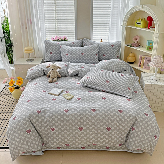 91家纺网 家纺一手货源 找家纺 文黛家居 2026新款全棉夹棉印花床盖四件套【支持定做】 爱心日记