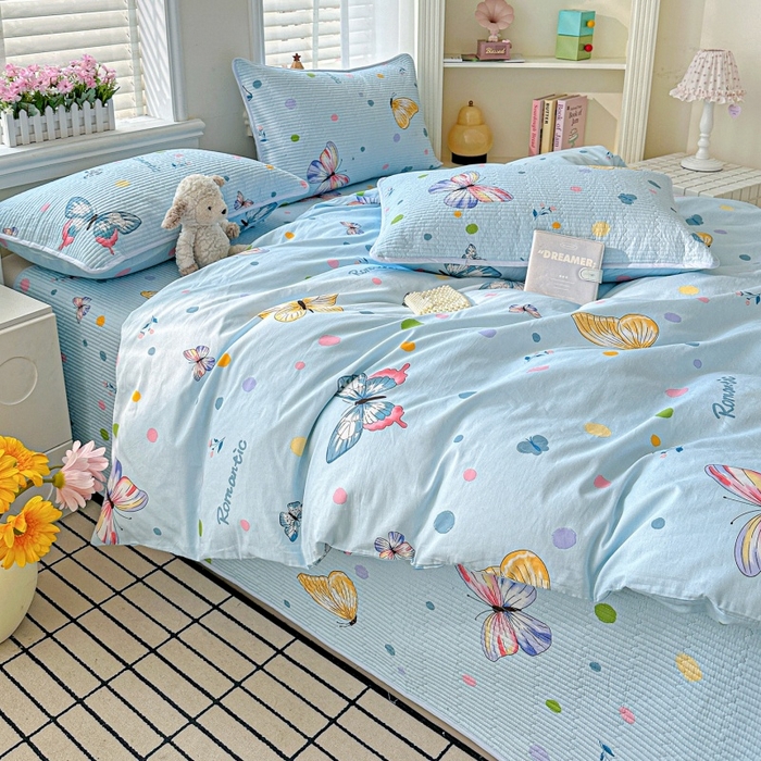 91家纺网 家纺一手货源 找家纺 文黛家居 2026新款全棉夹棉印花床盖四件套【支持定做】 蝶舞-蓝