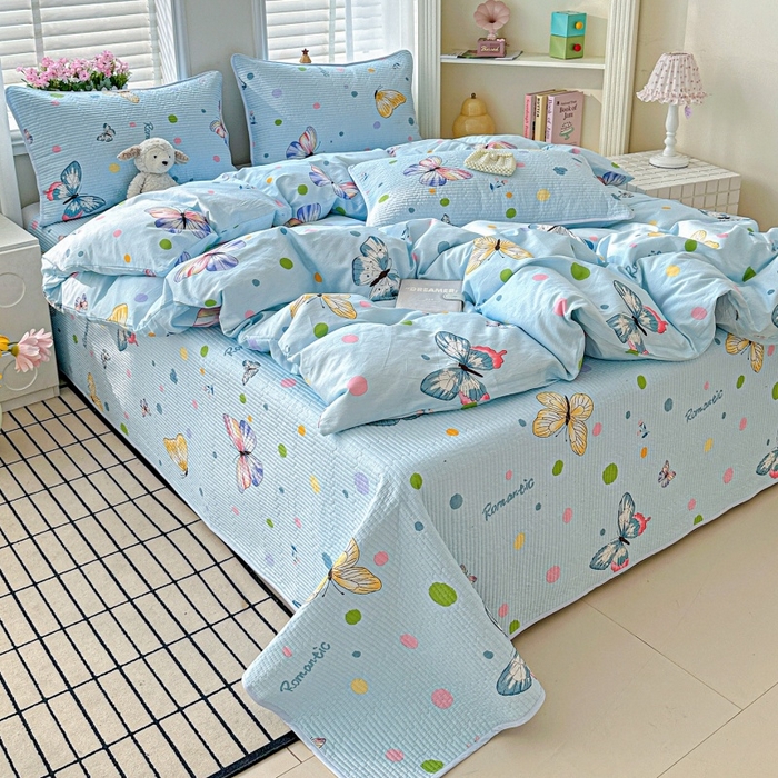 91家纺网 家纺一手货源 找家纺 文黛家居 2026新款全棉夹棉印花床盖四件套【支持定做】 蝶舞-蓝