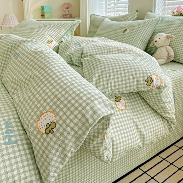 91家纺网 家纺一手货源 找家纺 文黛家居 2026新款全棉夹棉印花床盖四件套【支持定做】 格纹水果