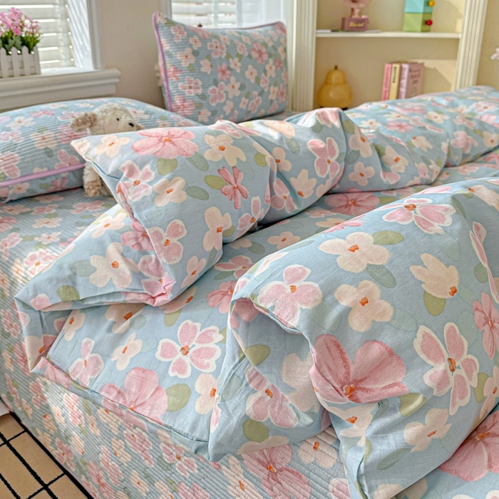 91家纺网 家纺一手货源 找家纺 文黛家居 2026新款全棉夹棉印花床盖四件套【支持定做】 花香四溢