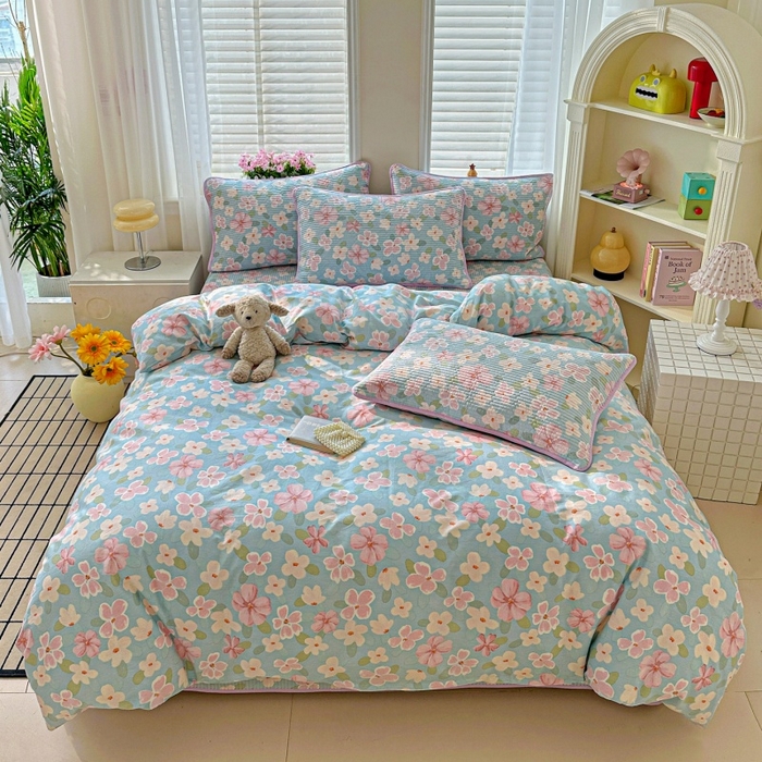 91家纺网 家纺一手货源 找家纺 文黛家居 2026新款全棉夹棉印花床盖四件套【支持定做】 花香四溢