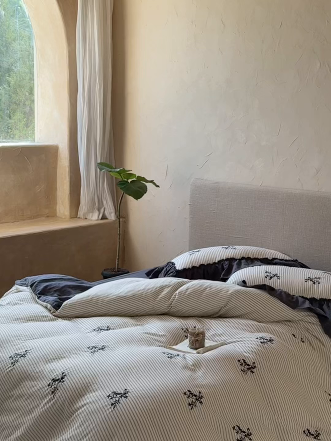 91家纺网 家纺一手货源 找家纺 （总）佳汐蓝家纺 2026新款双层皱皱纱四件套-小杏芙