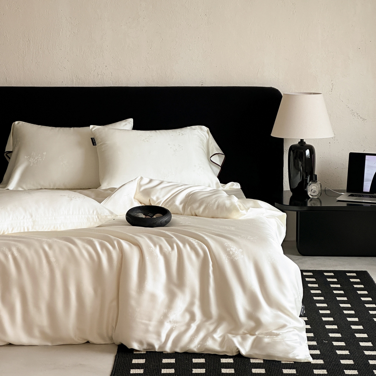 91家纺网 家纺一手货源 找家纺 三味舒屋 2026新款60s天丝月云歌提花四件套 月云歌珍珠白