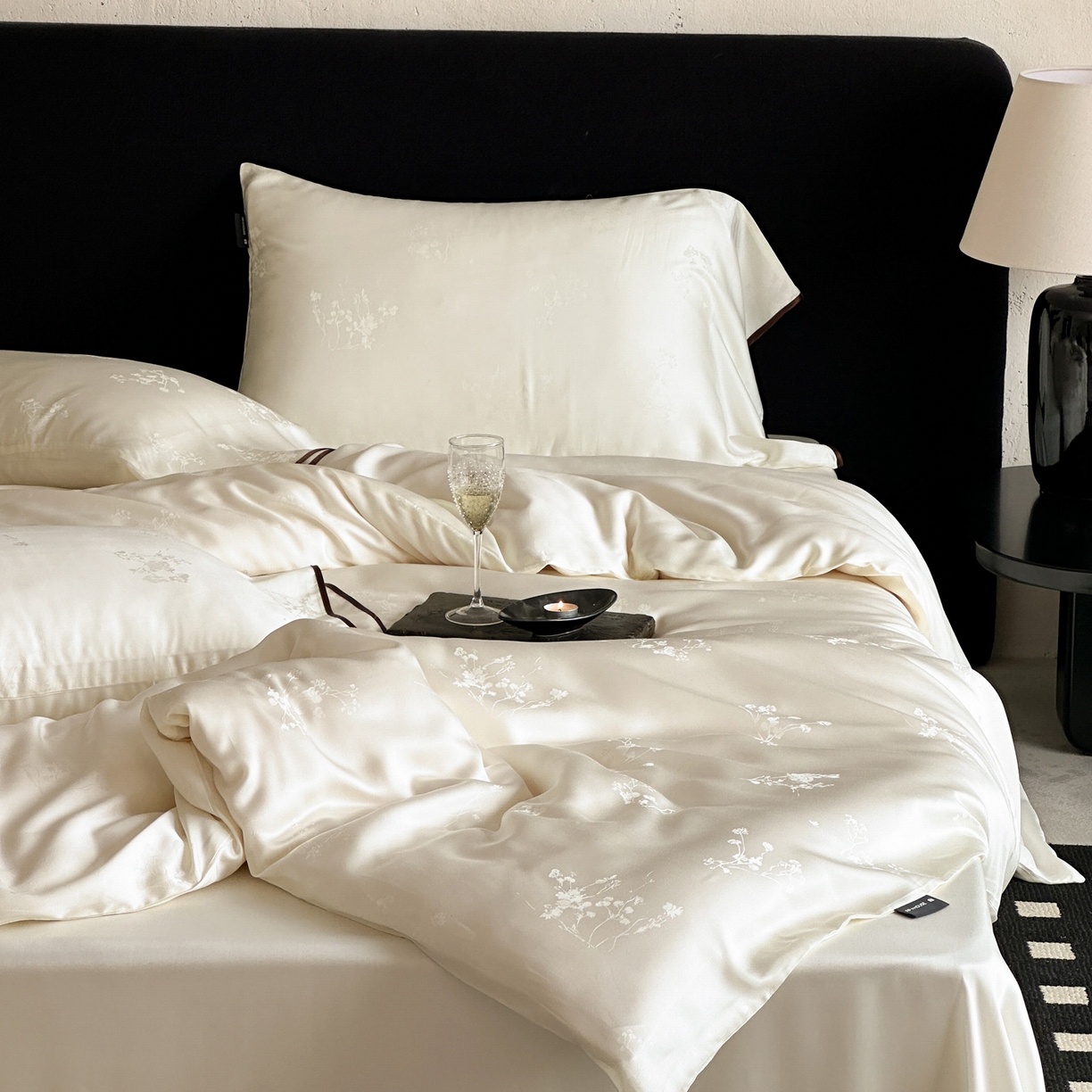 91家纺网 家纺一手货源 找家纺 三味舒屋 2026新款60s天丝月云歌提花四件套 月云歌珍珠白