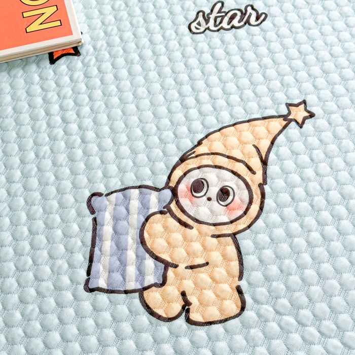 91家纺网 家纺一手货源 找家纺 优品惠 2026春夏新款冰豆豆印花凉席三件套 星星人蓝