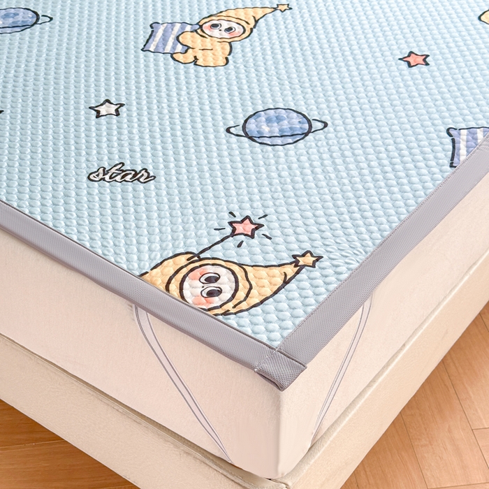 91家纺网 家纺一手货源 找家纺 优品惠 2026春夏新款冰豆豆印花凉席三件套 星星人蓝