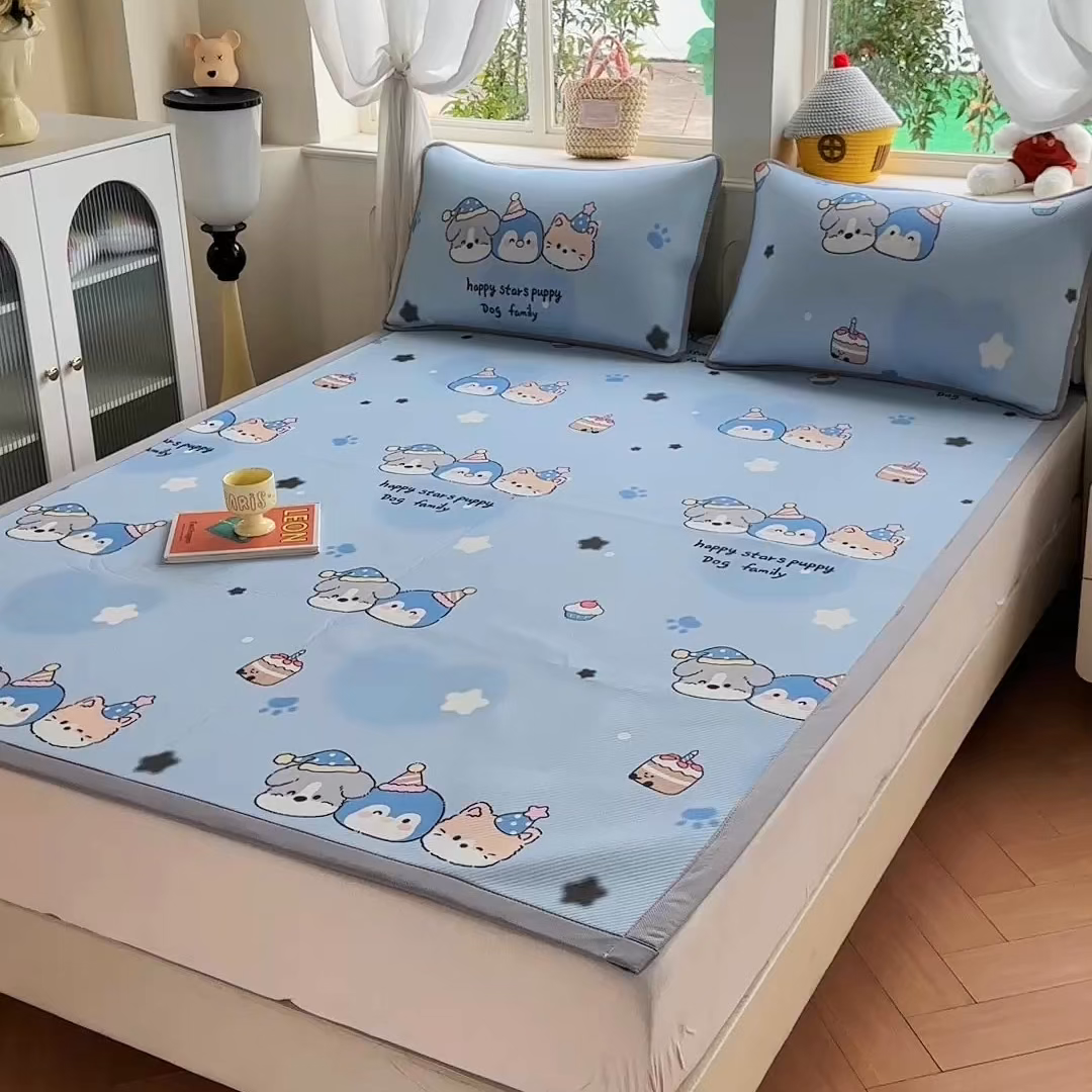 91家纺网 家纺一手货源 找家纺 优品惠 2026春夏新款冰豆豆印花凉席三件套 萌宠家族