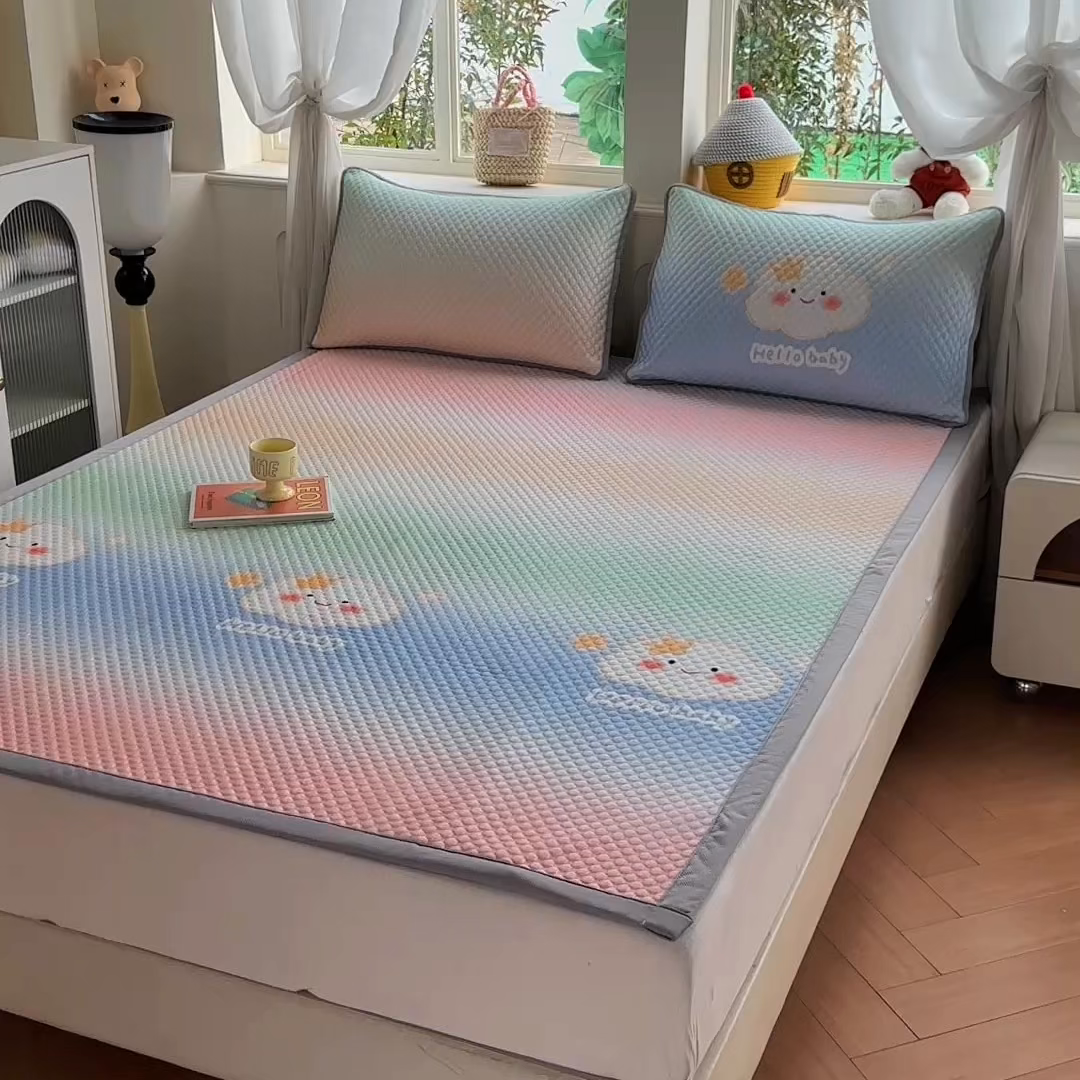 91家纺网 家纺一手货源 找家纺 优品惠 2026春夏新款冰豆豆印花凉席三件套 彩虹云朵