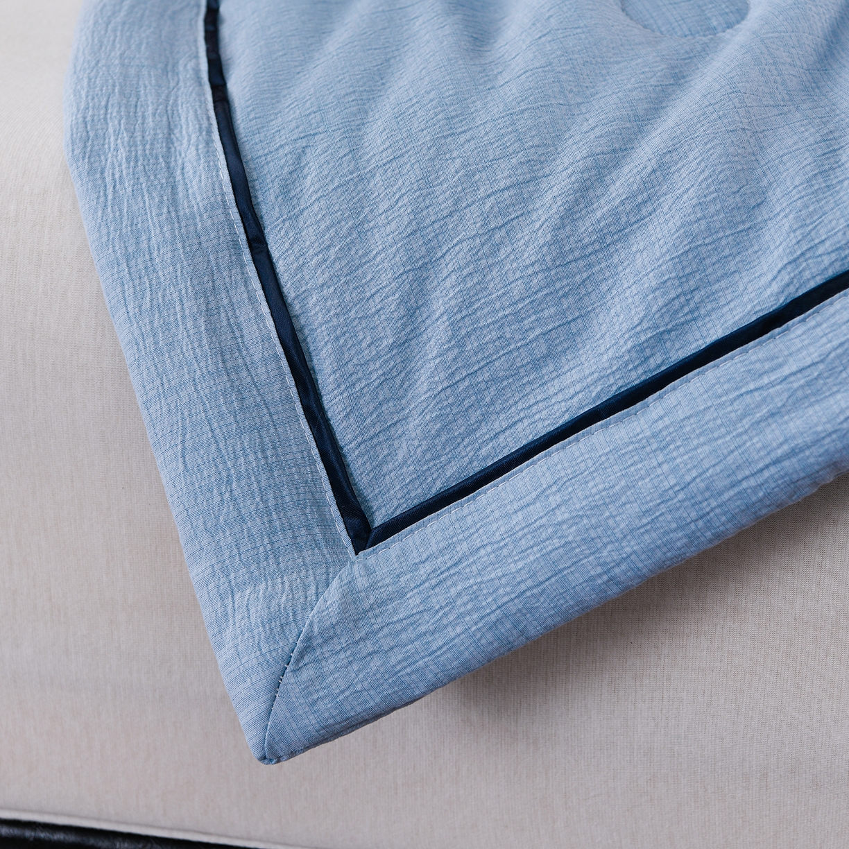 91家纺网 家纺一手货源 找家纺 赫本家纺 2026新款泡泡纱纯色烫钻夏凉被空调被夏被 雾蓝