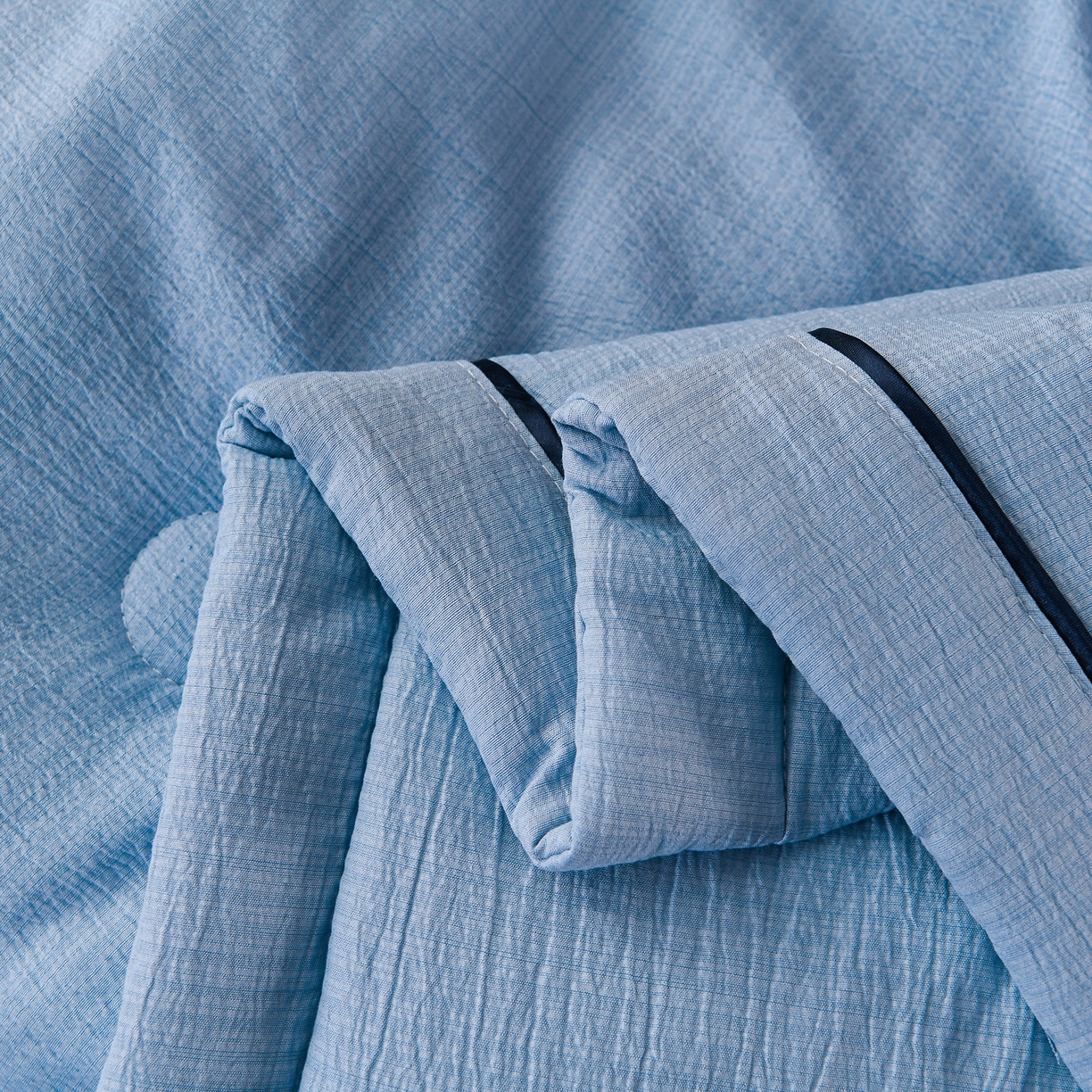 91家纺网 家纺一手货源 找家纺 赫本家纺 2026新款泡泡纱纯色烫钻夏凉被空调被夏被 雾蓝