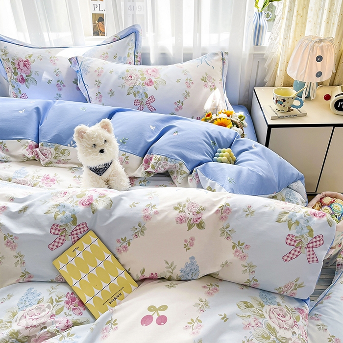 91家纺网 家纺一手货源 找家纺 美织缘家纺 2026直播爆款一字绣吊边床单款纯棉全棉四件套印花百分百（喷气高品质） 爱丽丝-蓝