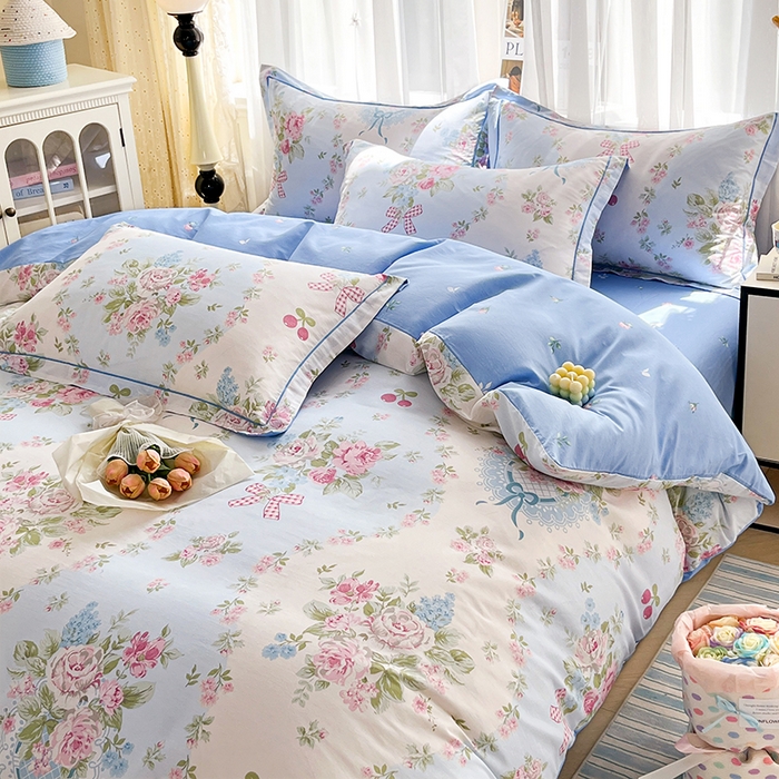 91家纺网 家纺一手货源 找家纺 美织缘家纺 2026直播爆款一字绣吊边床单款纯棉全棉四件套印花百分百（喷气高品质） 爱丽丝-蓝