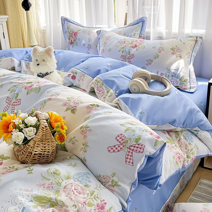 91家纺网 家纺一手货源 找家纺 美织缘家纺 2026直播爆款一字绣吊边床单款纯棉全棉四件套印花百分百（喷气高品质） 爱丽丝-蓝