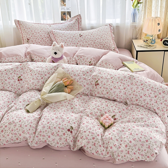 91家纺网 家纺一手货源 找家纺 美织缘家纺 2026直播爆款一字绣吊边床单款纯棉全棉四件套印花百分百（喷气高品质） 艾美-粉