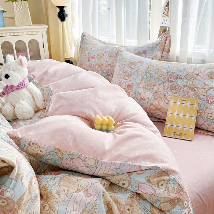 91家纺网 家纺一手货源 找家纺 美织缘家纺 2026直播爆款一字绣吊边床单款纯棉全棉四件套印花百分百（喷气高品质） 皮皮熊-蓝