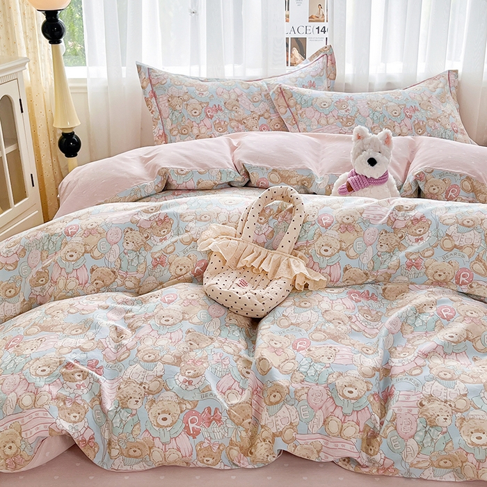 91家纺网 家纺一手货源 找家纺 美织缘家纺 2026直播爆款一字绣吊边床单款纯棉全棉四件套印花百分百（喷气高品质） 皮皮熊-蓝