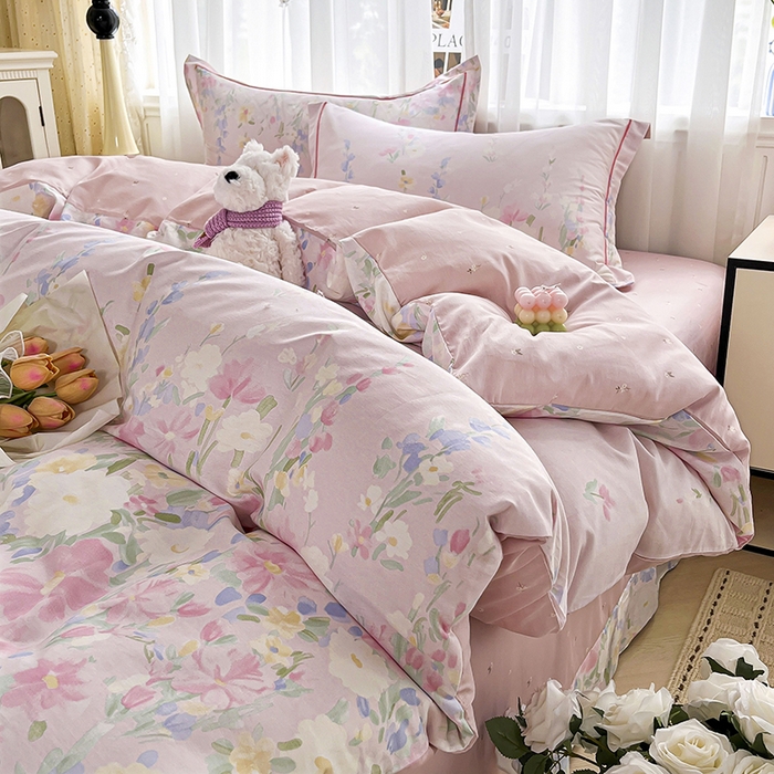 91家纺网 家纺一手货源 找家纺 美织缘家纺 2026直播爆款一字绣吊边床单款纯棉全棉四件套印花百分百（喷气高品质） 浣溪沙-粉