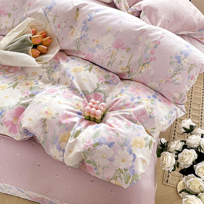 91家纺网 家纺一手货源 找家纺 美织缘家纺 2026直播爆款一字绣吊边床单款纯棉全棉四件套印花百分百（喷气高品质） 浣溪沙-粉