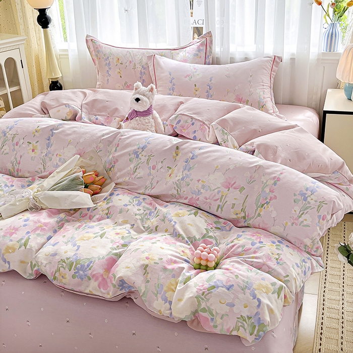 91家纺网 家纺一手货源 找家纺 美织缘家纺 2026直播爆款一字绣吊边床单款纯棉全棉四件套印花百分百（喷气高品质） 浣溪沙-粉