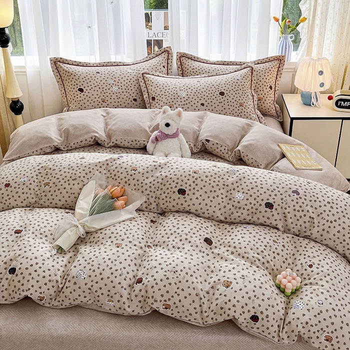 91家纺网 家纺一手货源 找家纺 美织缘家纺 2026直播爆款一字绣吊边床单款纯棉全棉四件套印花百分百（喷气高品质） 初享时光-咖