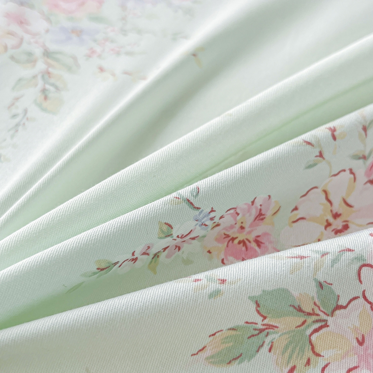 91家纺网 家纺一手货源 找家纺 美织缘家纺 2026直播爆款一字绣吊边床单款纯棉全棉四件套印花百分百（喷气高品质） 江南小调-绿