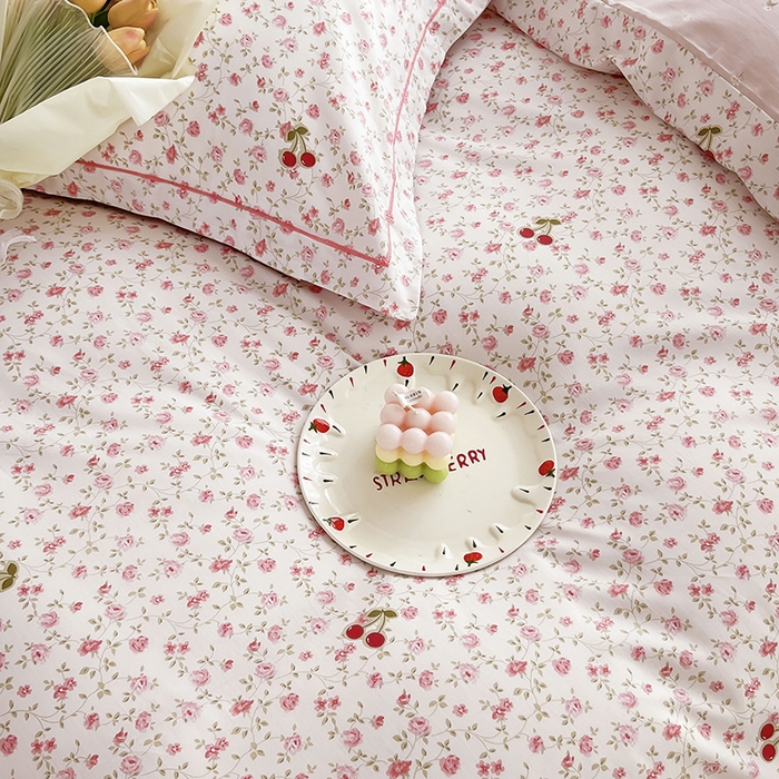 91家纺网 家纺一手货源 找家纺 美织缘家纺 2026直播爆款一字绣吊边床单款纯棉全棉四件套印花百分百（喷气高品质） 艾美-粉