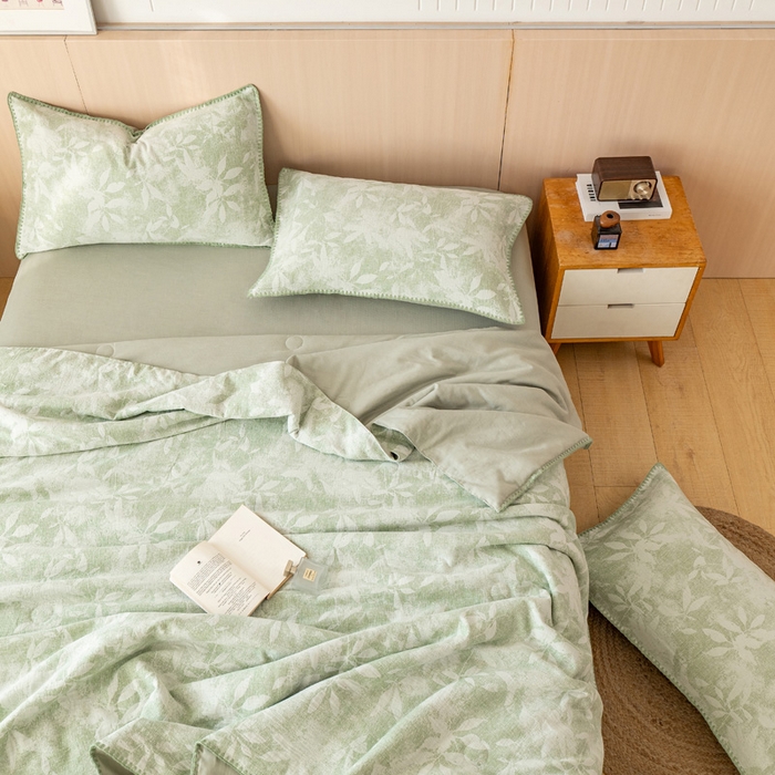 91家纺网 家纺一手货源 找家纺 鸣升家纺 2026春夏新款全棉双层纱大提花夏被夏凉被空调被 香奈花园-绿