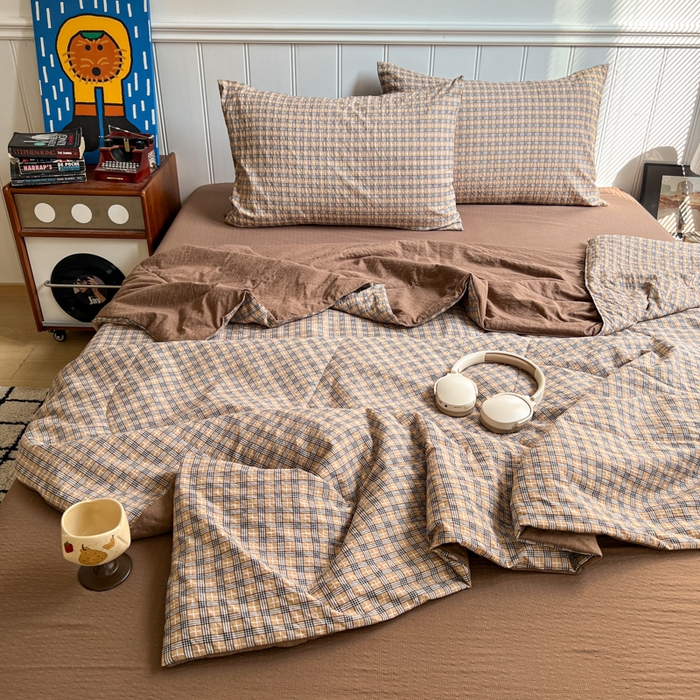 91家纺网 家纺一手货源 找家纺  梵希雅  2026新款泡芙纱夏被四件套简单款 古典格