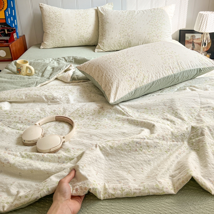 91家纺网 家纺一手货源 找家纺  梵希雅  2026新款泡芙纱夏被四件套简单款 浅夏花信