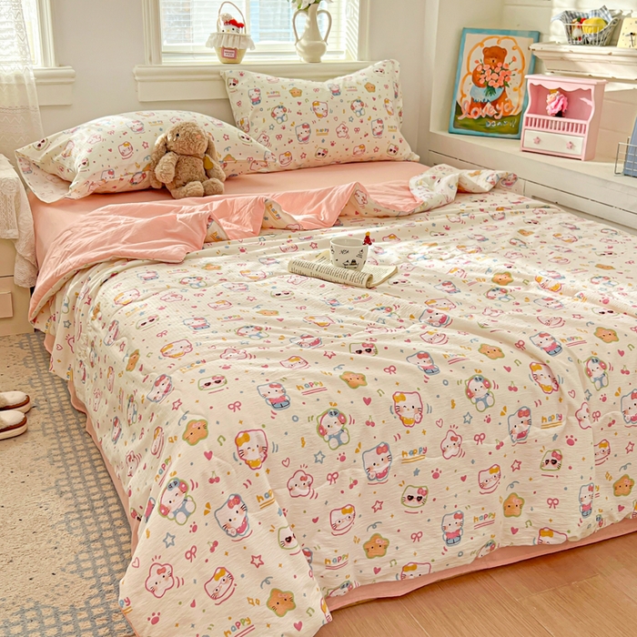 91家纺网 家纺一手货源 找家纺 花伞家居 2026新款皱皱双层纱夏被夏凉被空调被四件套 夏被-快乐小猫