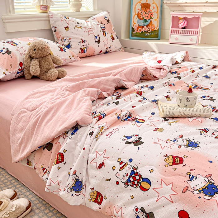 91家纺网 家纺一手货源 找家纺 花伞家居 2026新款皱皱双层纱夏被夏凉被空调被四件套 夏被-马戏团