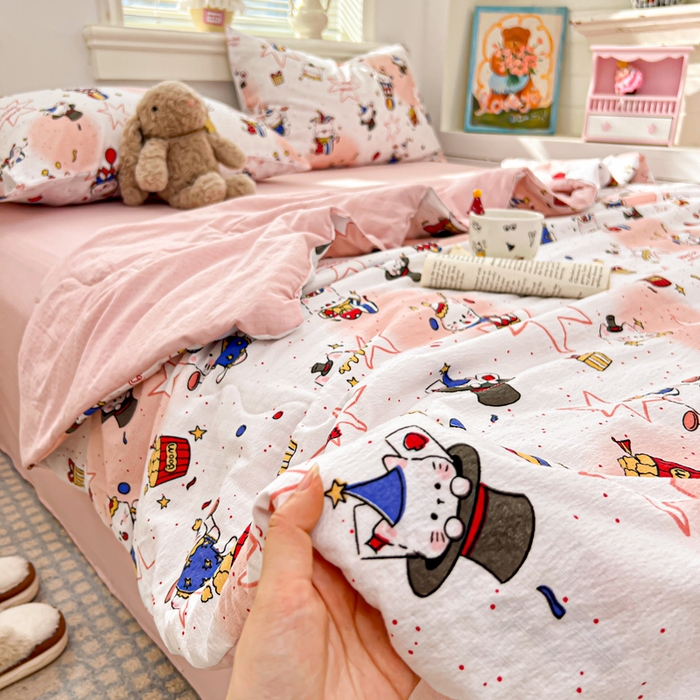 91家纺网 家纺一手货源 找家纺 花伞家居 2026新款皱皱双层纱夏被夏凉被空调被四件套 夏被-马戏团