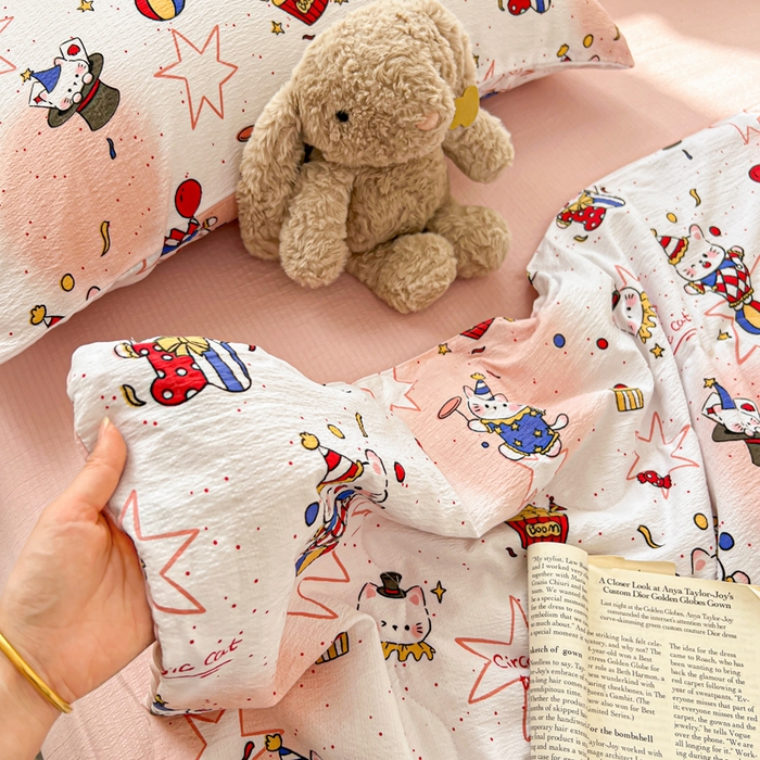 91家纺网 家纺一手货源 找家纺 花伞家居 2026新款皱皱双层纱夏被夏凉被空调被四件套 夏被-马戏团