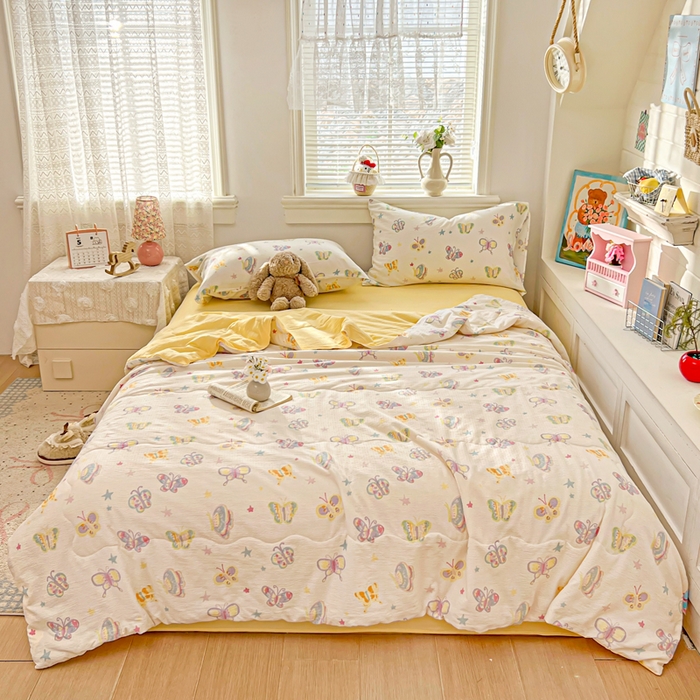 91家纺网 家纺一手货源 找家纺 花伞家居 2026新款皱皱双层纱夏被夏凉被空调被四件套 夏被-童年蝴蝶