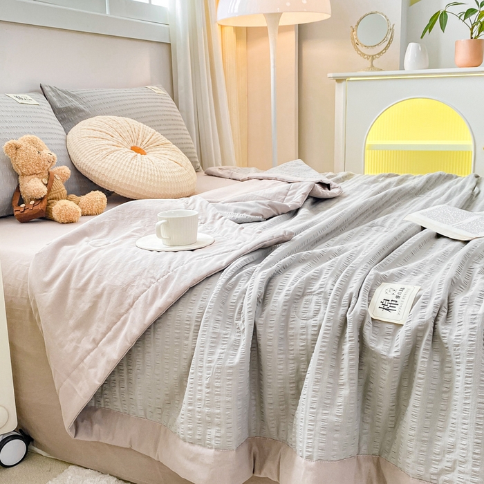 91家纺网 家纺一手货源 找家纺 鸣升家纺 2026新款A类全棉提花皱皱纱夏被100%棉花被空调被 气质灰