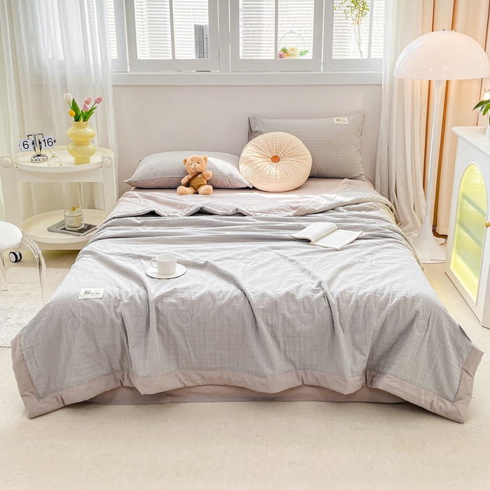 91家纺网 家纺一手货源 找家纺 鸣升家纺 2026新款A类全棉提花皱皱纱夏被100%棉花被空调被 气质灰