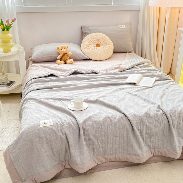 91家纺网 家纺一手货源 找家纺 鸣升家纺 2026新款A类全棉提花皱皱纱夏被100%棉花被空调被 气质灰