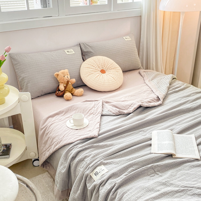 91家纺网 家纺一手货源 找家纺 鸣升家纺 2026新款A类全棉提花皱皱纱夏被100%棉花被空调被 气质灰