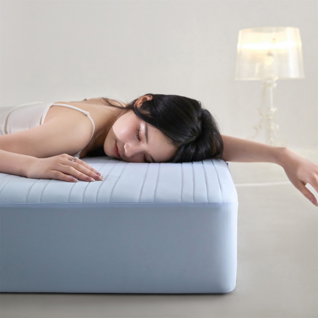 91家纺网 家纺一手货源 找家纺 头等舱 2026新款锦氨A类深睡无胶透气自然凉感床笠软凉席 软凉席-典雅蓝