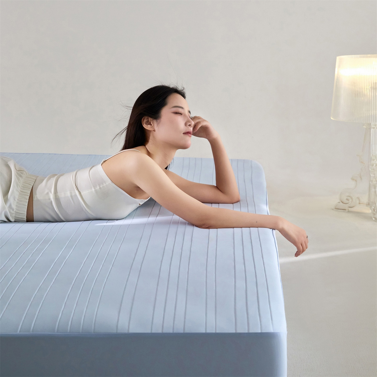 91家纺网 家纺一手货源 找家纺 头等舱 2026新款锦氨A类深睡无胶透气自然凉感床笠软凉席 软凉席-典雅蓝