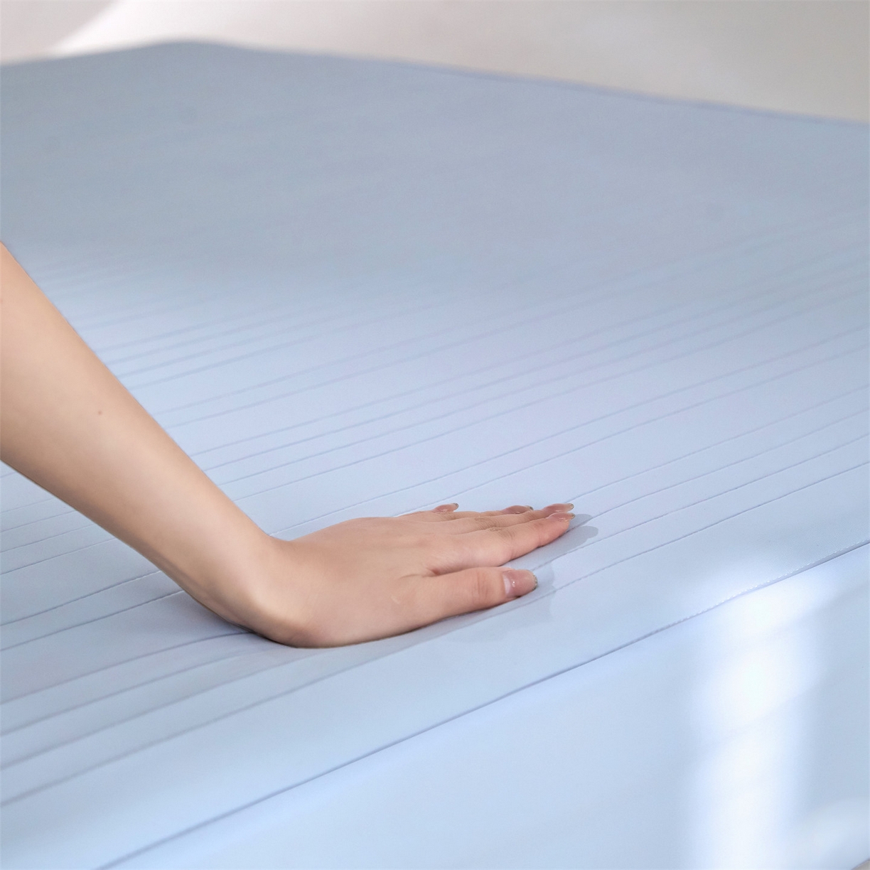 91家纺网 家纺一手货源 找家纺 头等舱 2026新款锦氨A类深睡无胶透气自然凉感床笠软凉席 软凉席-典雅蓝