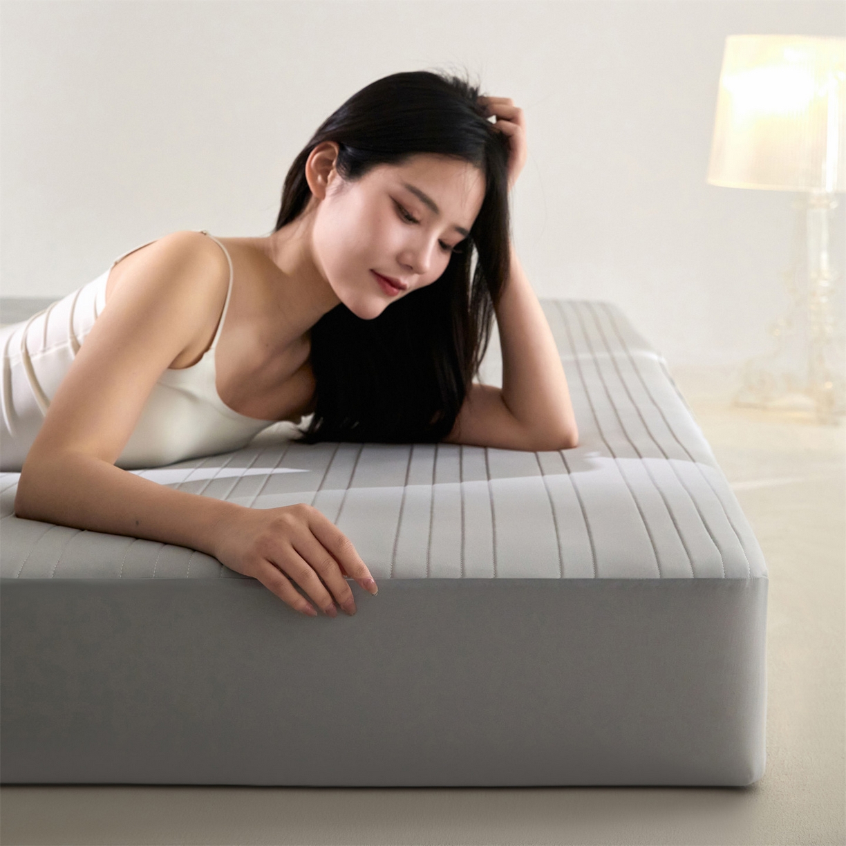 91家纺网 家纺一手货源 找家纺 头等舱 2026新款锦氨A类深睡无胶透气自然凉感床笠软凉席 软凉席-浅灰