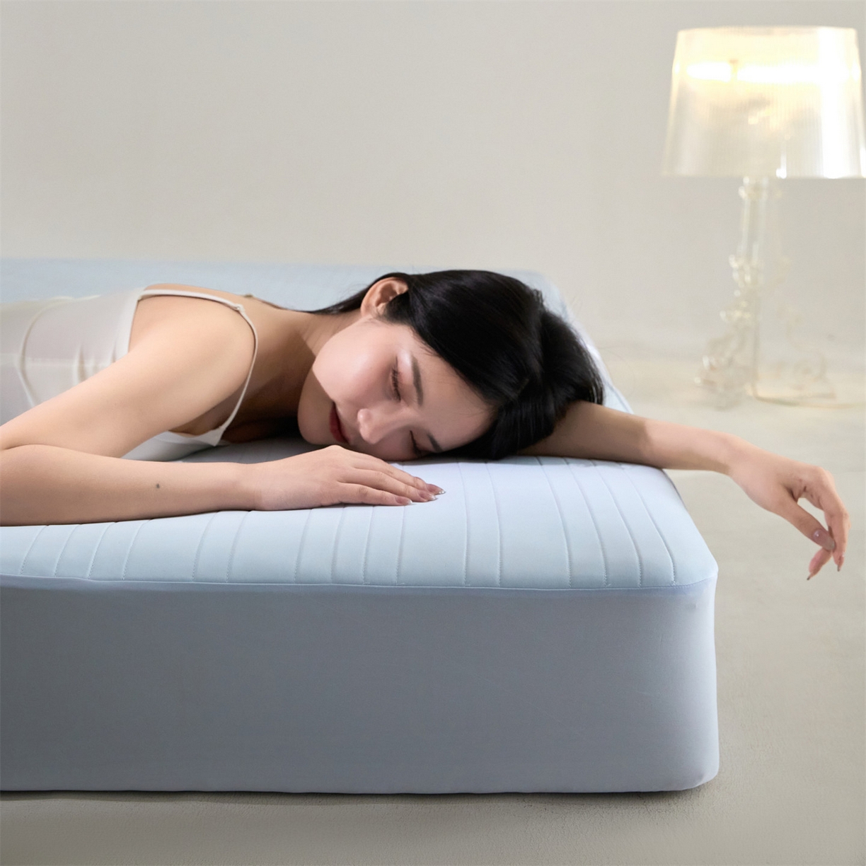 91家纺网 家纺一手货源 找家纺 头等舱 2026新款锦氨A类深睡无胶透气自然凉感床笠软凉席 软凉席-浅灰蓝